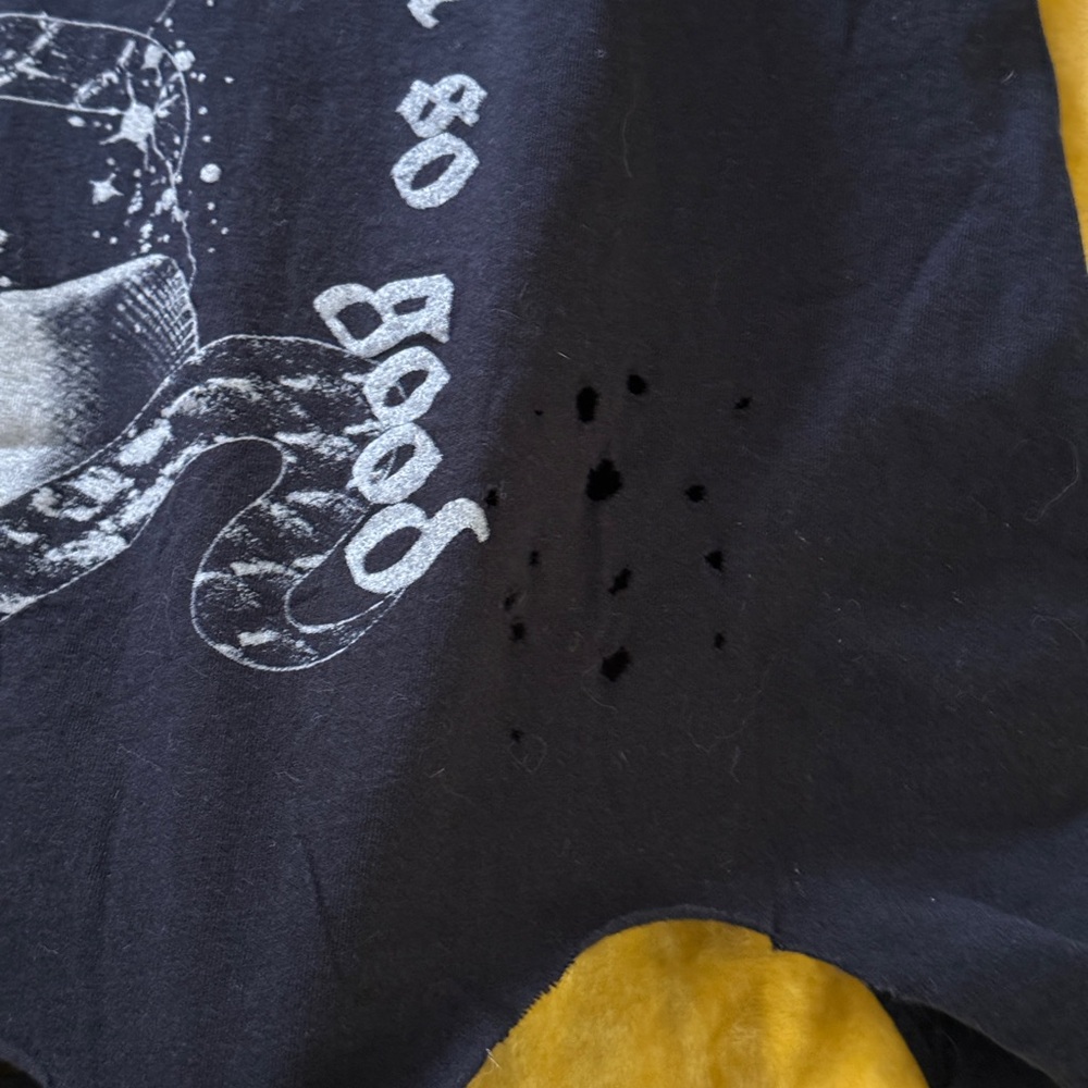 SOLD Taylor Swift Reputation Distressed Tee - Picture 5 of 9